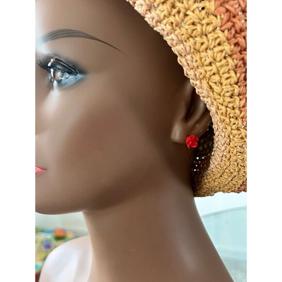 3 Pairs of Stud Earrings - Picture 4 of 7